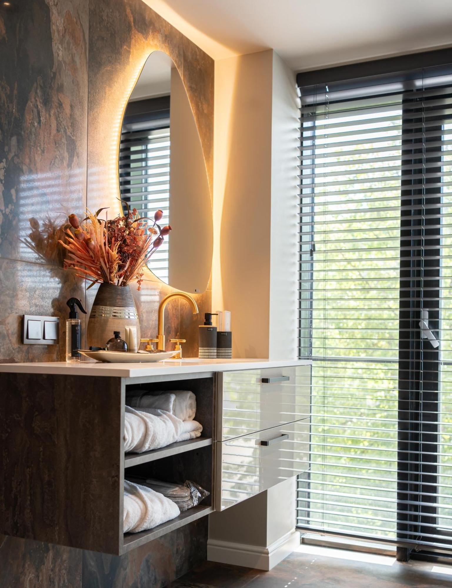 Jacuzzi Exotica Apartment Klaipėda Eksteriør billede