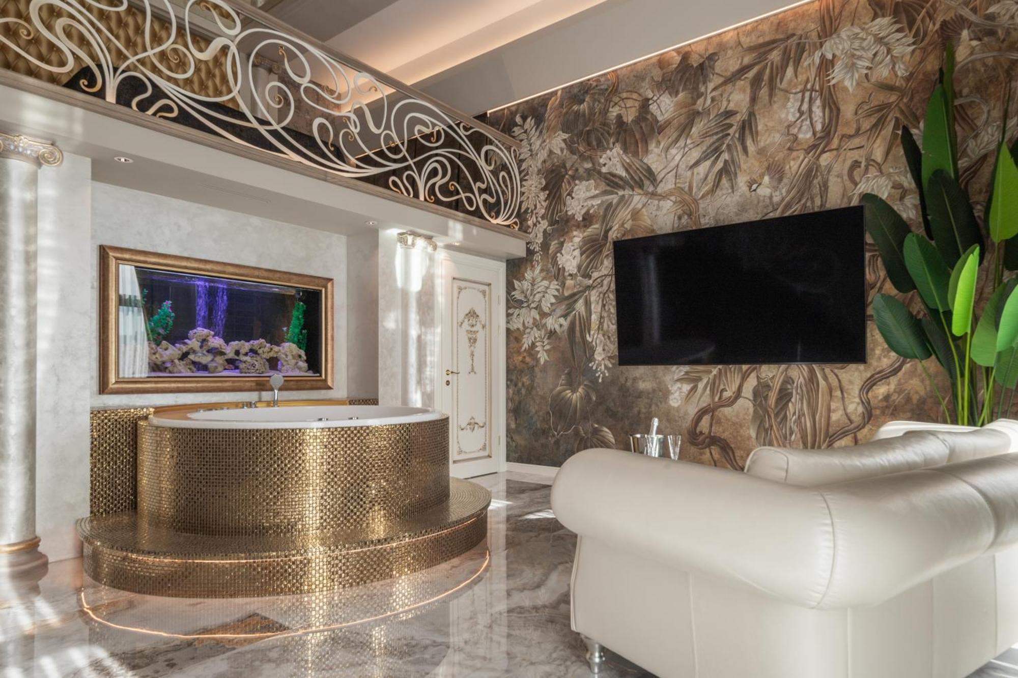 Jacuzzi Exotica Apartment Klaipėda Eksteriør billede