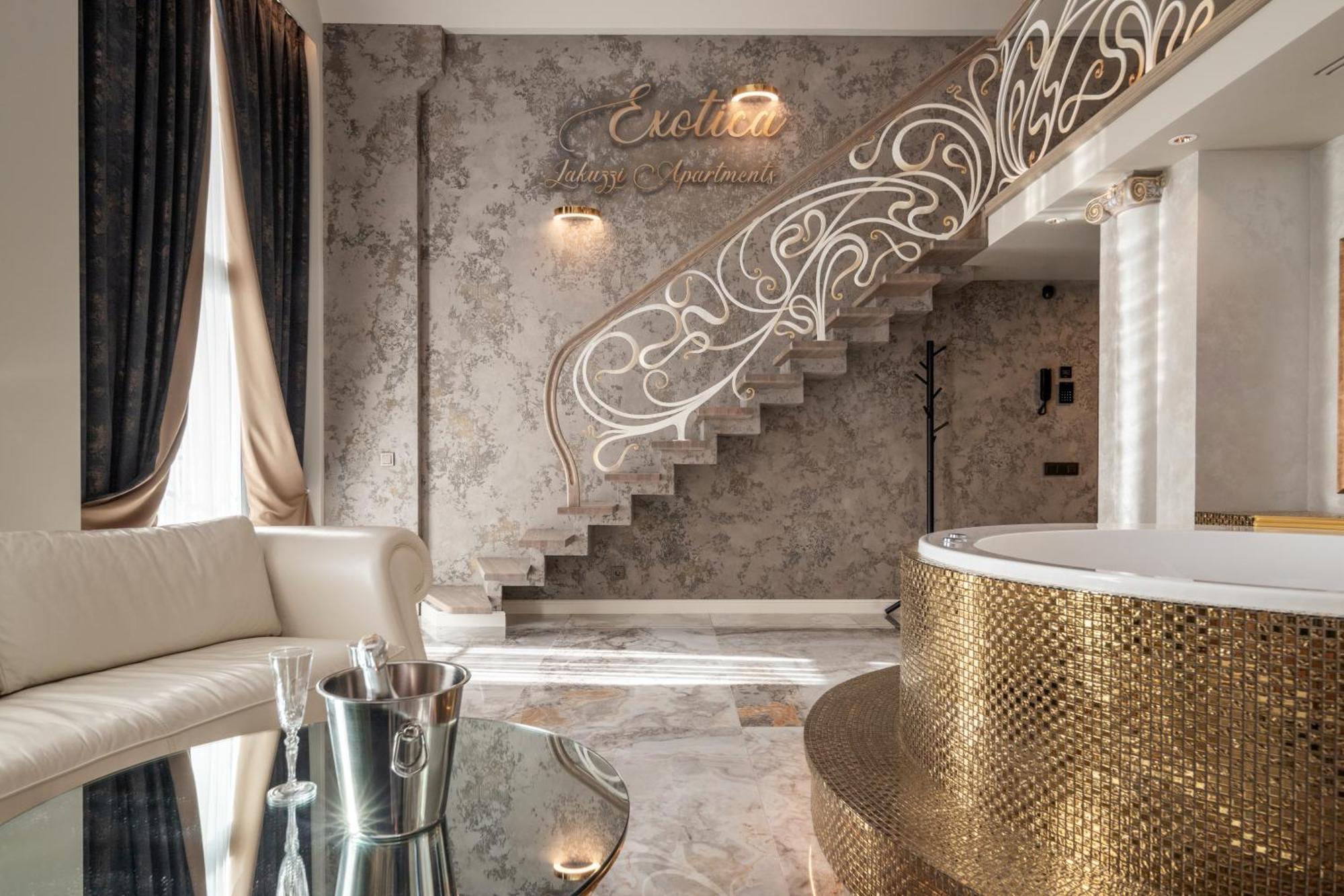 Jacuzzi Exotica Apartment Klaipėda Eksteriør billede